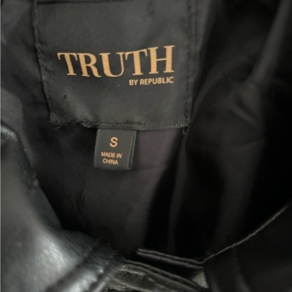 Truth faux leather jacket in black - Picture 3 of 5